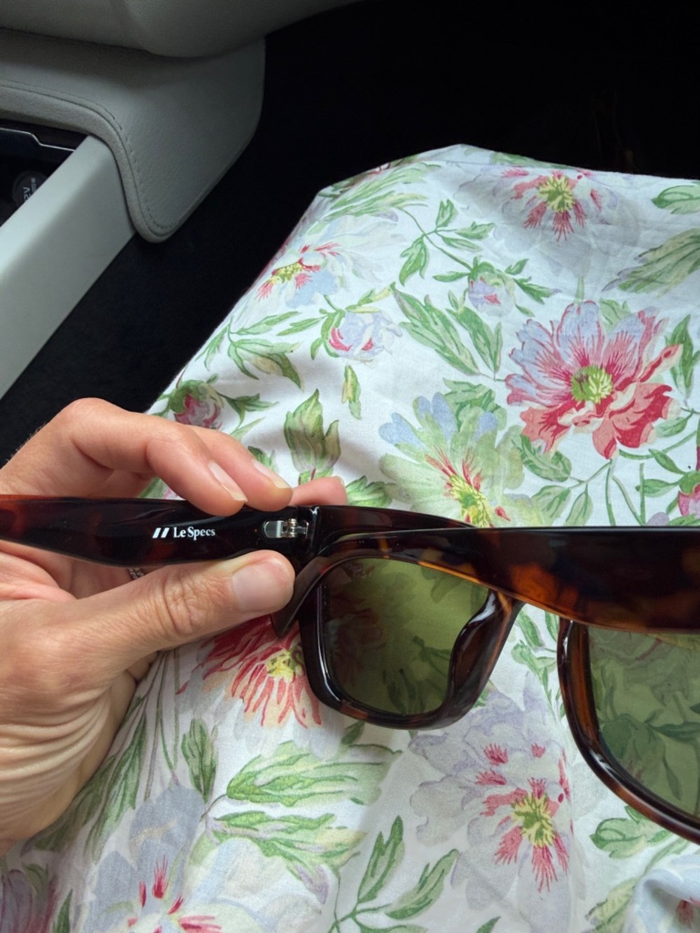 Le Specs Le Coeur Sunglasses - Picture 6 of 6